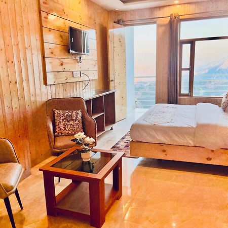 Hotel Classic Crown - #Scenic Mountain View #Open Terrace #Parking #Premium Rooms With Balcony #Guest Preferred #Best Selling Hotel In Mussoorie Eksteriør billede
