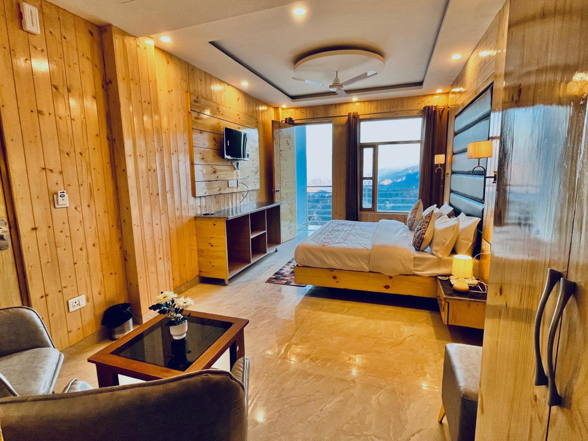 Hotel Classic Crown - #Scenic Mountain View #Open Terrace #Parking #Premium Rooms With Balcony #Guest Preferred #Best Selling Hotel In Mussoorie Eksteriør billede